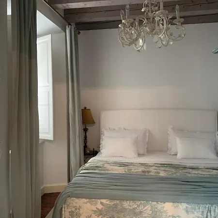 Locus Apartment *